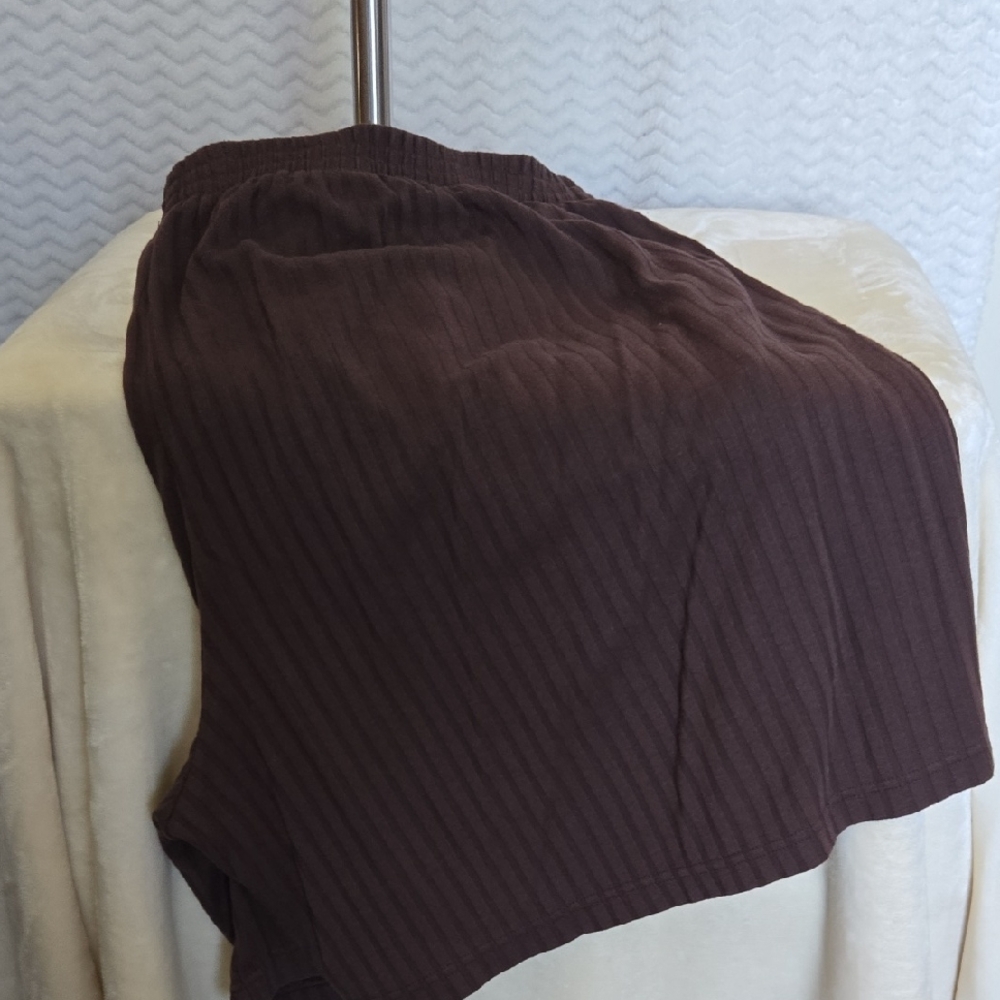 Roamans Plus Size Brown Ribbed Shorts.